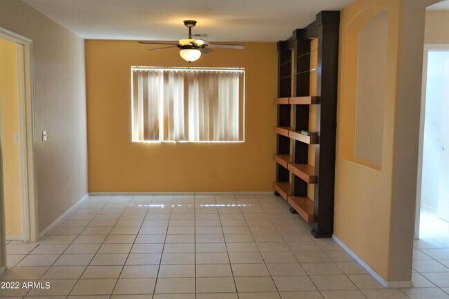 Building Photo - 3015 Candlewood Dr