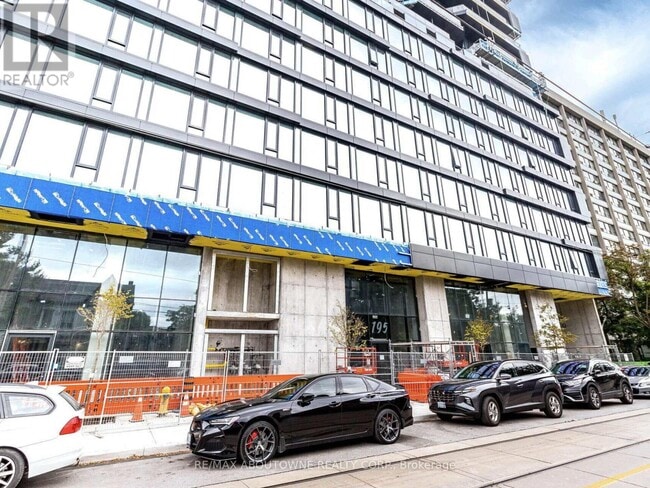 Building Photo - 195 McCaul St