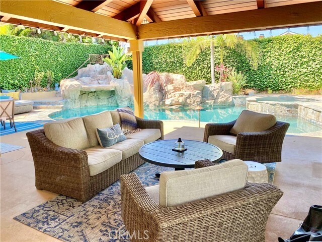 Foto principal - 25561 Eastwind Dr