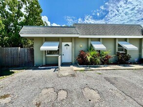 Building Photo - 865 Trotter Rd