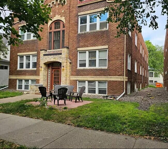 Foto del edificio - 3117 Colfax Ave S