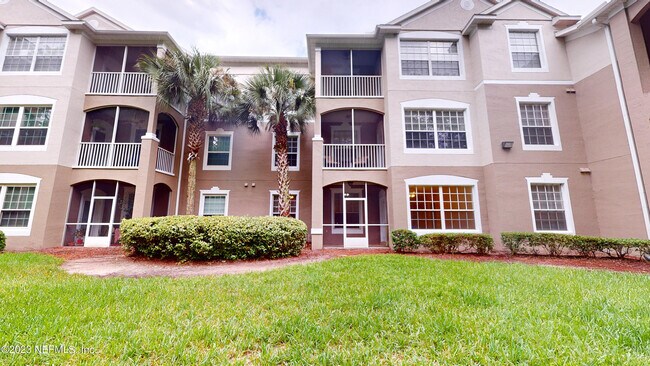 Building Photo - 10550 Baymeadows Rd