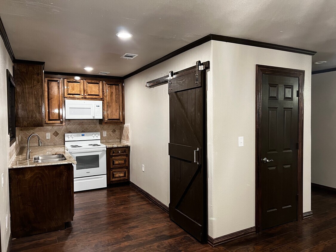 565 Prince St, Beaumont, TX 77703 House Rental in Beaumont, TX