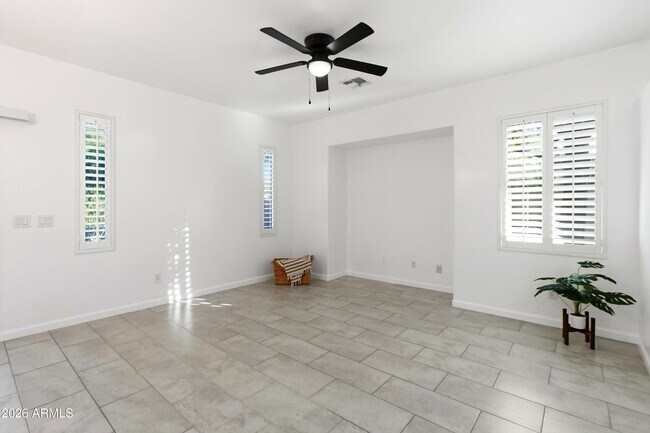 Foto del edificio - 7527 S 13th Pl