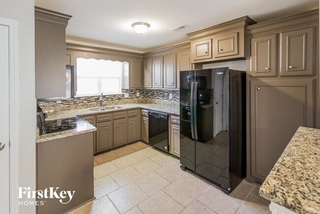 Foto del edificio - 7850 Elderberry Cir