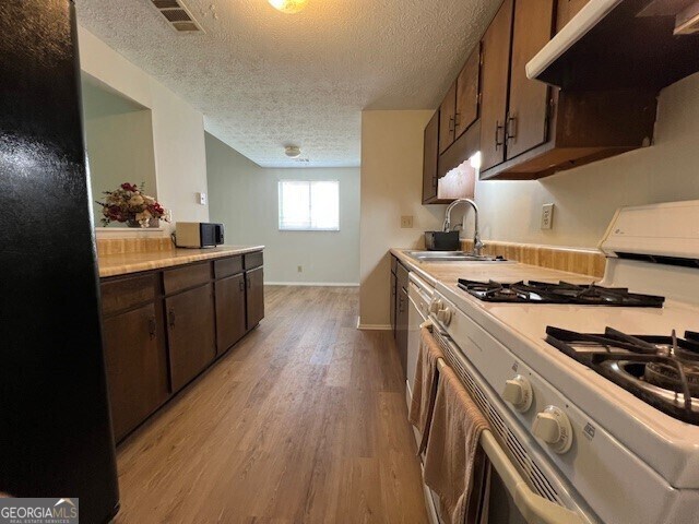 Foto del edificio - 2301 Ranch Trail NW