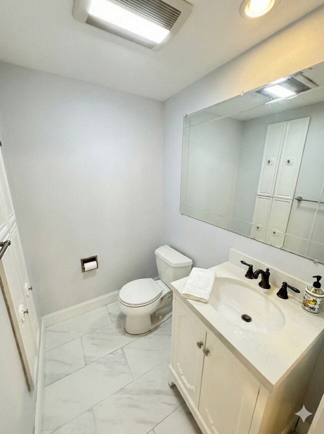 Building Photo - 214 Commonwealth Ave