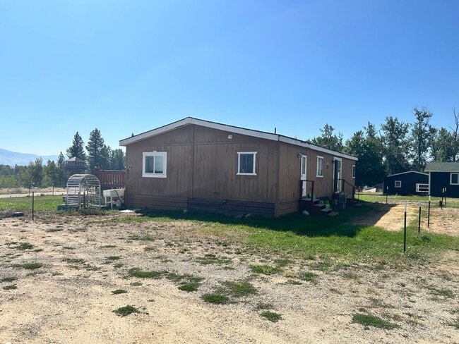 Building Photo - 3 bed 2 bath Home in Hamilton