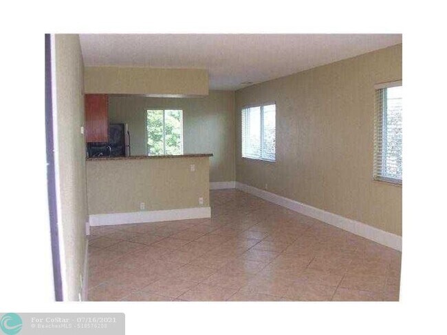 Building Photo - 1424 Holly Heights Dr