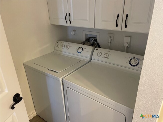 Building Photo - 761 Geronimo Dr