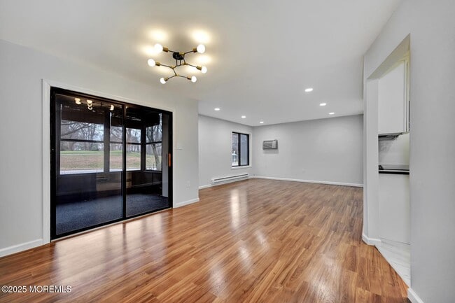 Building Photo - 177 Amberly Dr