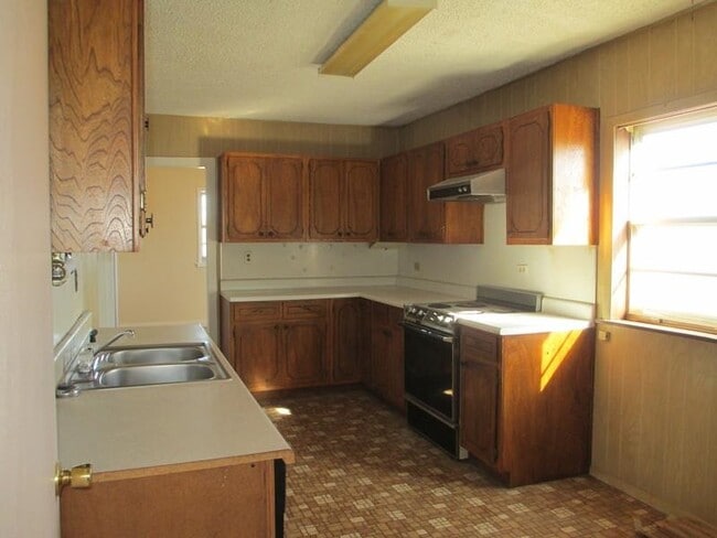 Building Photo - 3257 NW Meers Porter Hill Rd