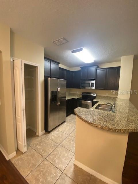 Building Photo - 1803 Covent Garden Ln