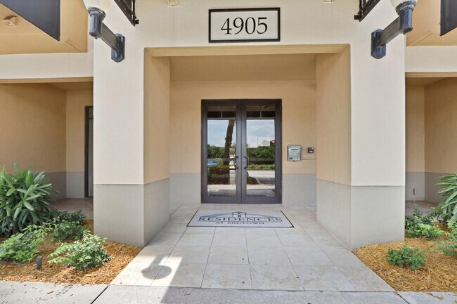 Building Photo - 4801 PGA Boulevard