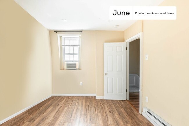 Building Photo - Room in Shared 8 bed/3.5 bath home