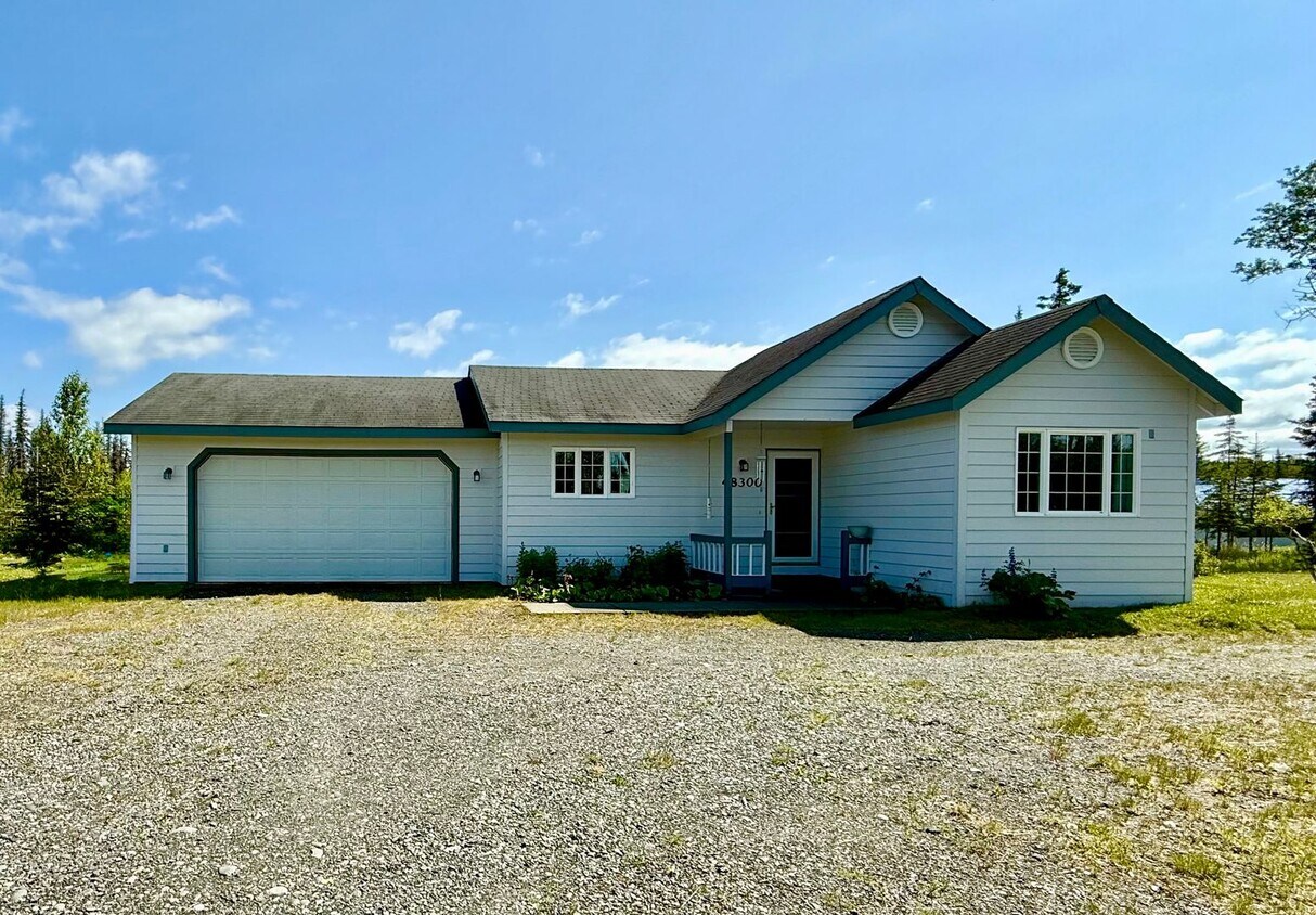 Primary Photo - Charming Fully Furnished 2-Bedroom Home