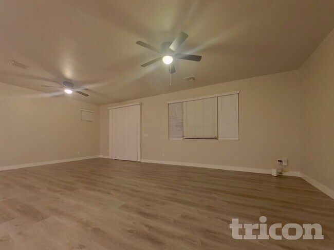 Foto del edificio - 16221 W La Ventilla Way