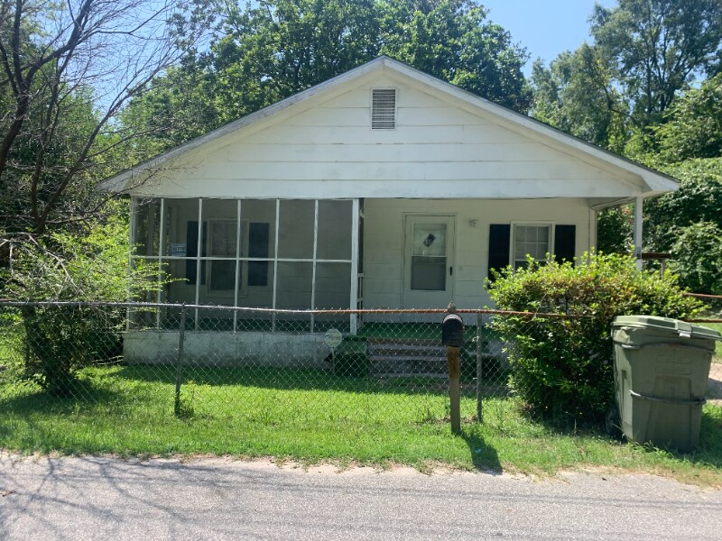 Primary Photo - 249 Shuler St