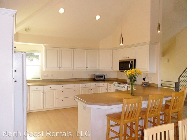 Building Photo - 160 Hilltop Dr