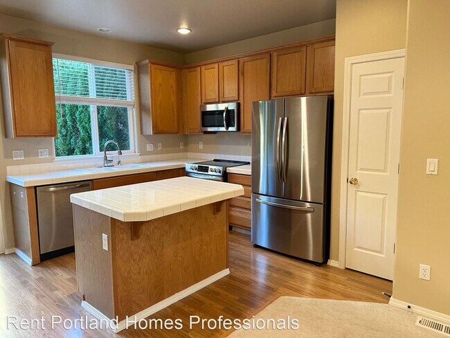 Building Photo - 3 br, 2.5 bath House - 20366 Hoodview Ave