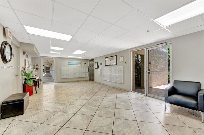 Foto del edificio - 3940 Inverrary Blvd