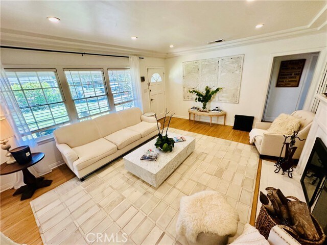 Foto del edificio - 5431 Agnes Ave