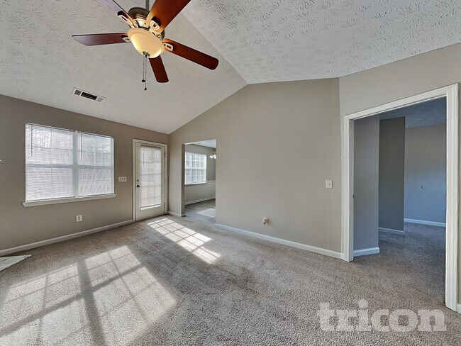 Foto del edificio - 160 Brighton Dr