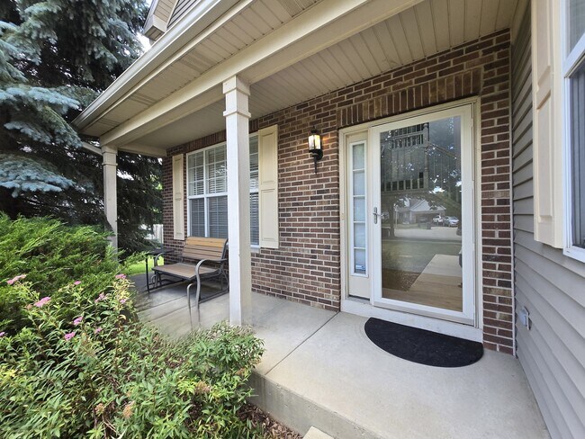 Building Photo - 1204 Frederick Ct