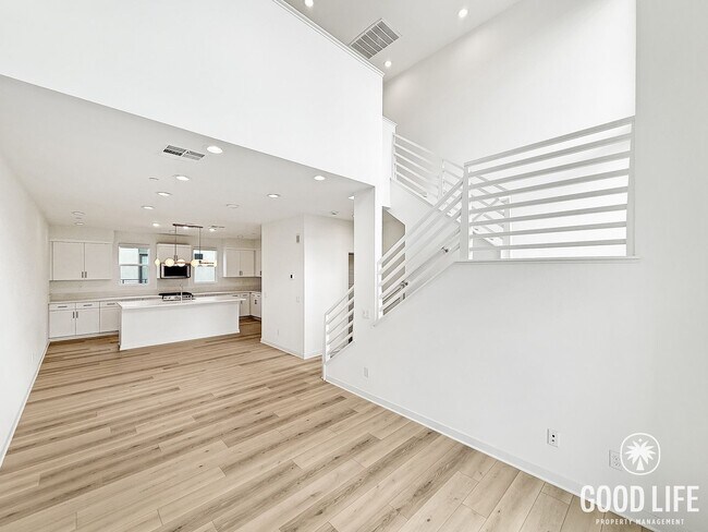Foto del edificio - Sleek 2BD/3BA Condo in Mira Mesa with Private Balcony, Solar & 2-Car Garage