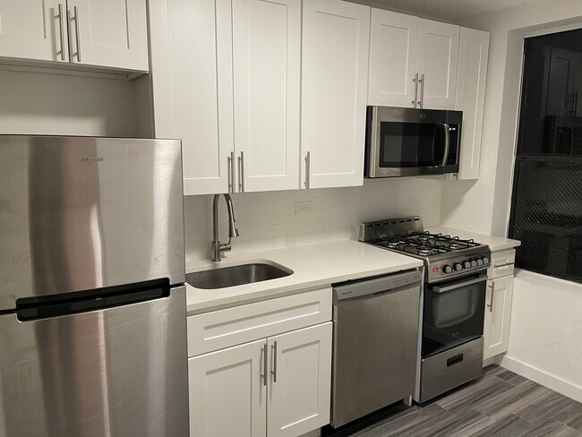 Building Photo - 134 Stegman St