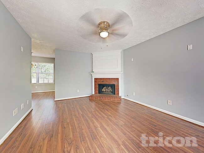 Building Photo - 9870 Rivercliff Ln