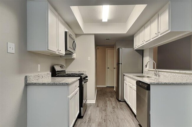 Building Photo - 31 S White Pebble Ct