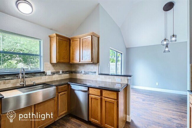 Foto del edificio - 725 Rawlins Drive, Lancaster, TX, 75146