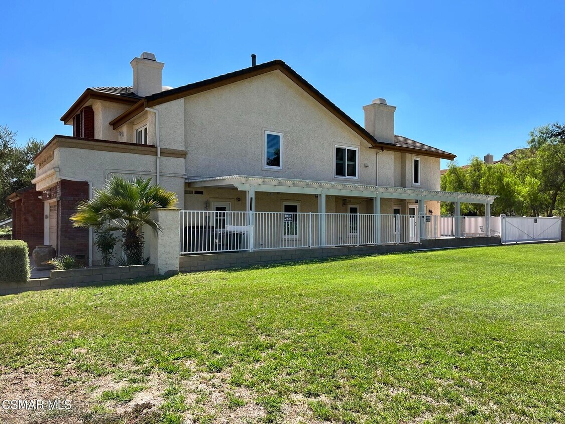 Primary Photo - 29160 Oakpath Dr