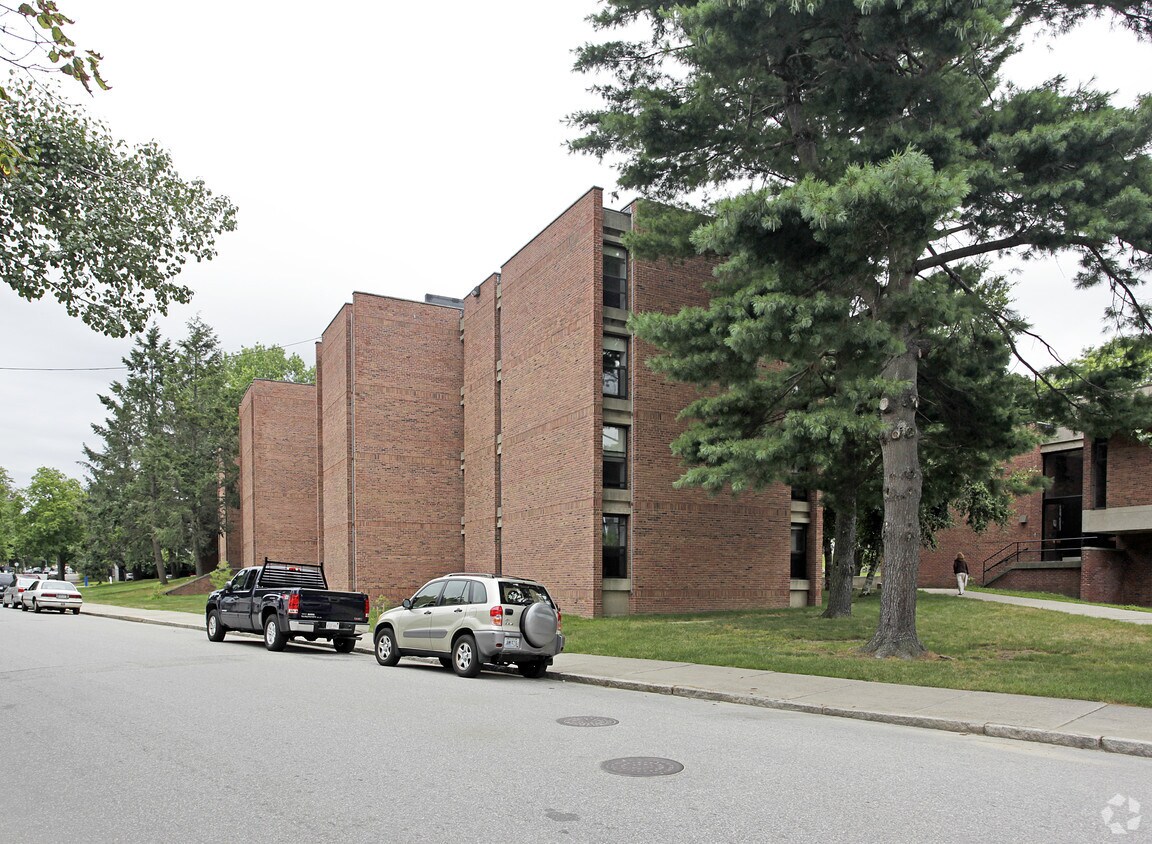 Primary Photo - Dana Hall