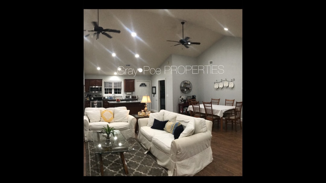 Living and Dining Areas - 802 W Longleaf Dr