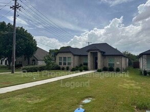 Building Photo - 201 N W A Allen Blvd