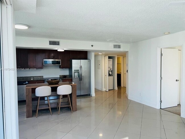 Building Photo - 770 Claughton Island Dr