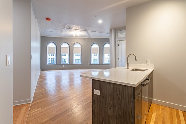 Building Photo - 147 Munroe St