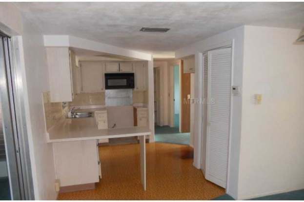 Foto del edificio - 4711 Mayflower Dr