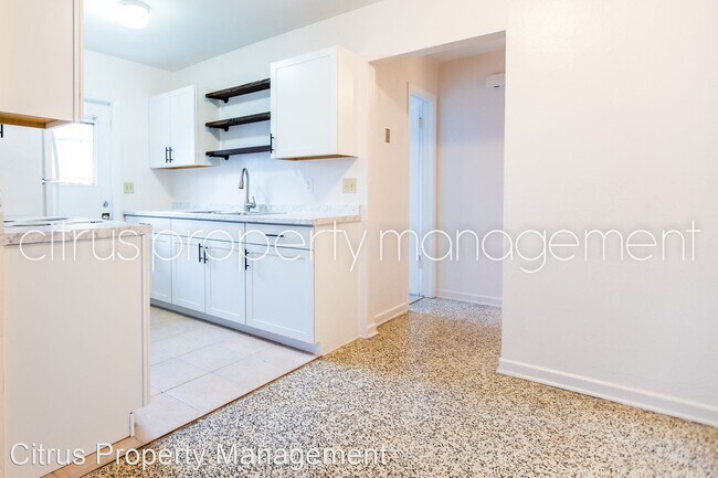 2 br, 1 bath House - 324 W. Princeton Street - 4