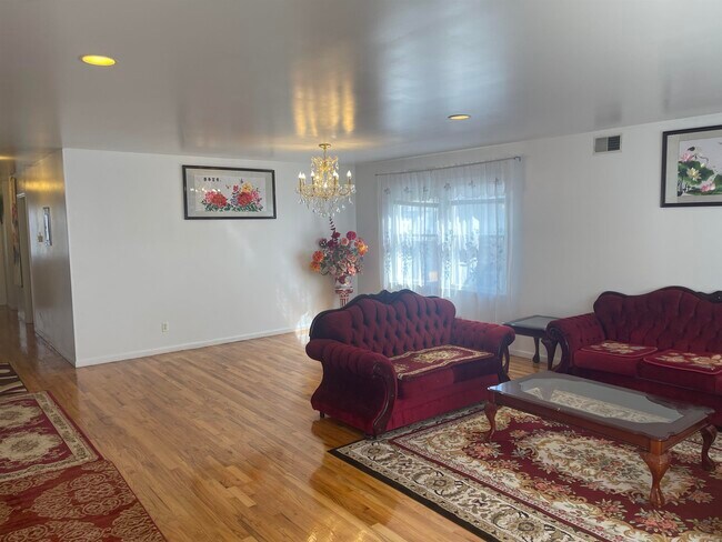 Foto del edificio - 352 4th St