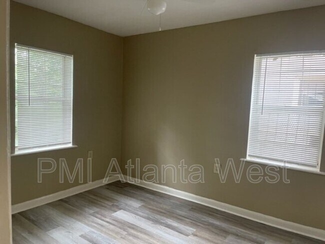 Foto del edificio - 249 Lawton St SW