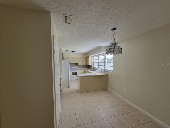 Building Photo - 583 Silver Course Cir
