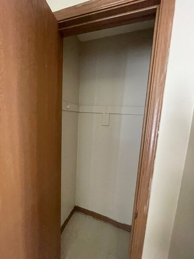 Foto del edificio - 509 E Franklin St S