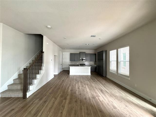 Foto del edificio - 813 Meadowcrest Dr