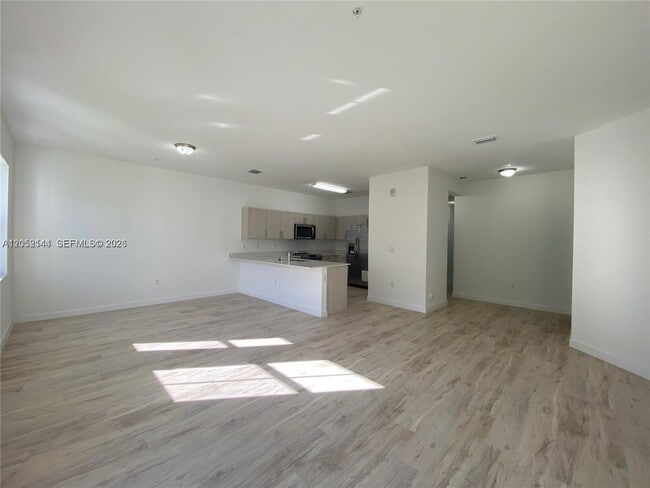 Building Photo - 15540 SW 136th St