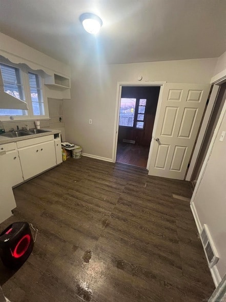 Building Photo - 3522 Whitney Ave