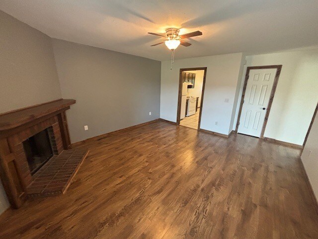 Foto del edificio - East Side Duplex For Rent