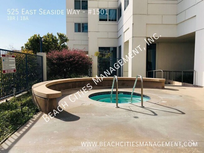 Building Photo - Great Condo with Spectacular Views of Down...